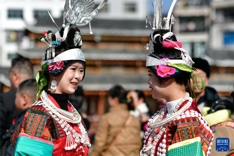 Menschen der Miao-Minorit?t feiern das Gannangxiang-Fest in Guizhou